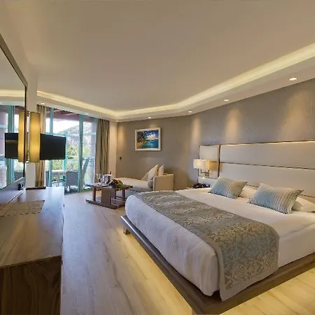 Liberty Lykia Adults Only 5*